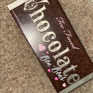 Too faced chocolate bar